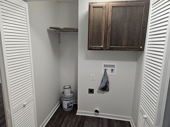 4th image of 450 Ramona St NE
