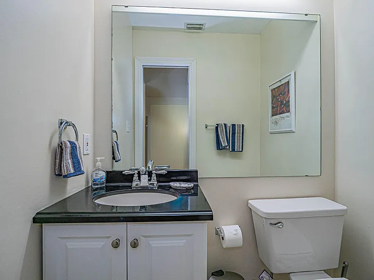5060 Harmony Cir #105 — Photo 27