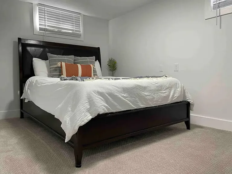 Secondary bedroom