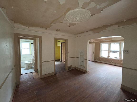 14th image of 5310 Grayton St
