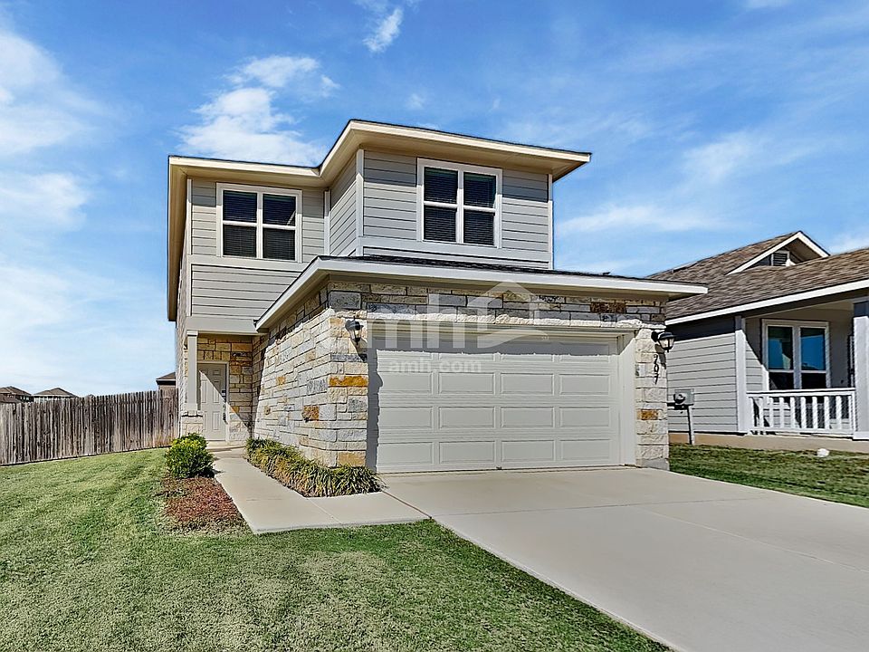1st image of 207 Pebble Creek Run