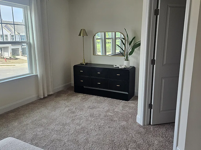 180 Hyacinth Ln — Photo 12