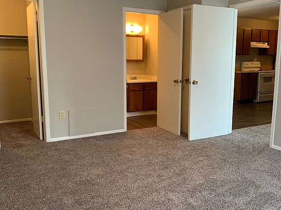 5th image of 405 N Gertrude St