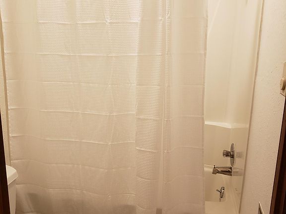 5th image of 2517 N 36th St APT 207