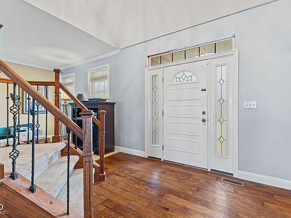 4th image of 1816 Canyon Creek Dr