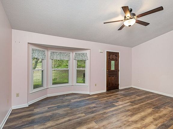 3rd image of 12401 Wilderness Park Dr