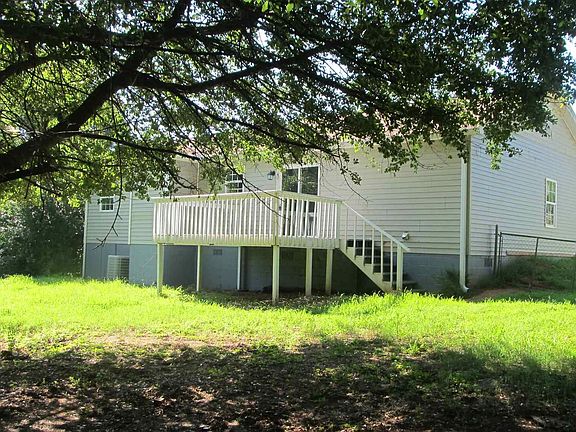 3rd image of 4331 Evergreen Ln