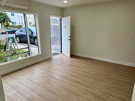 5th image of 1324 Orange Grove Ave #B
