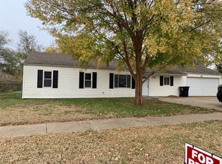 771 Cherokee Dr, Salina, KS 67401
