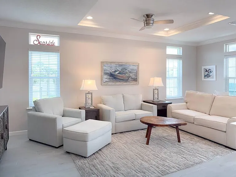 389 NE Sand Dune Way — Photo 12
