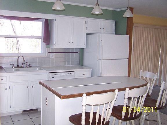 5th image of 18552 Potomac Dr