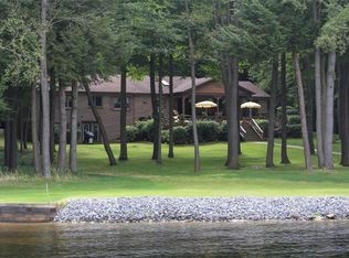 211 Point Circle Dr, Central City, PA 15926
