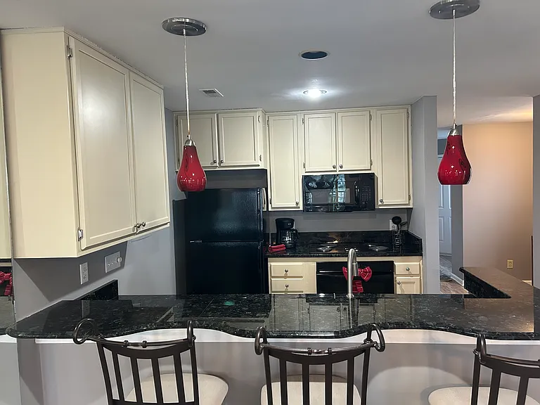 Kitchen bar