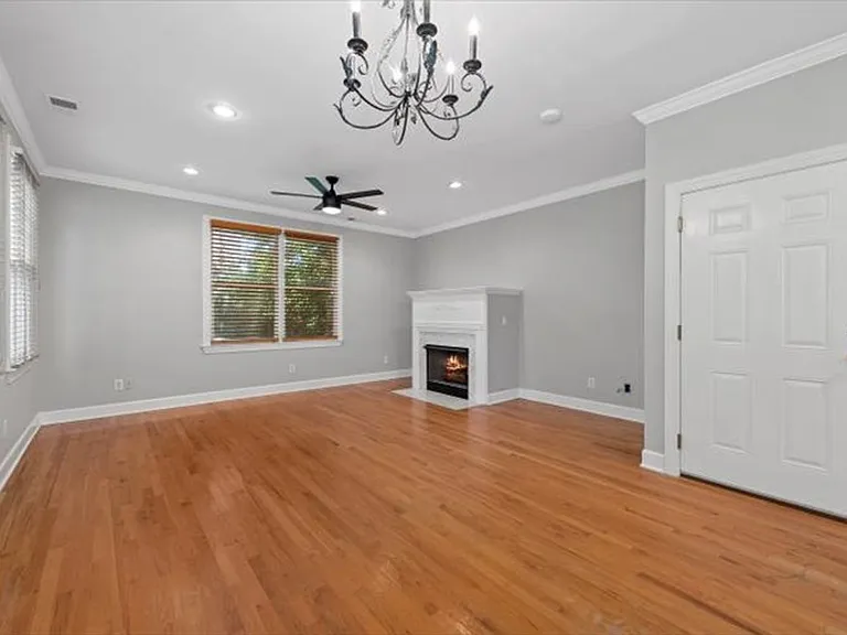 11 Kirkland Ln — Photo 4
