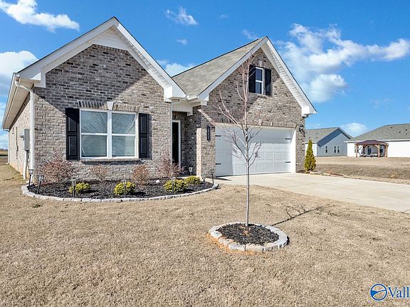 2nd image of 18557 Oxbow Ln