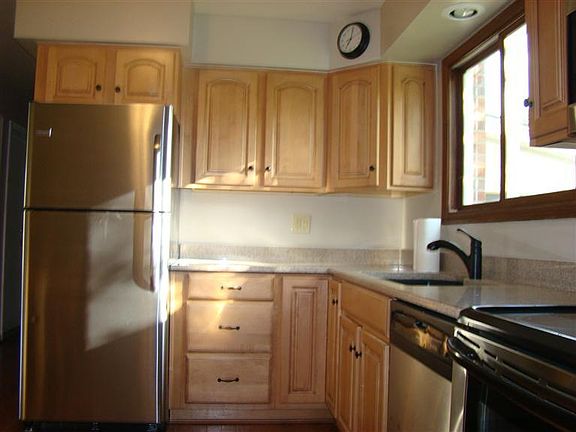 4th image of 3040 Driftwood Ct
