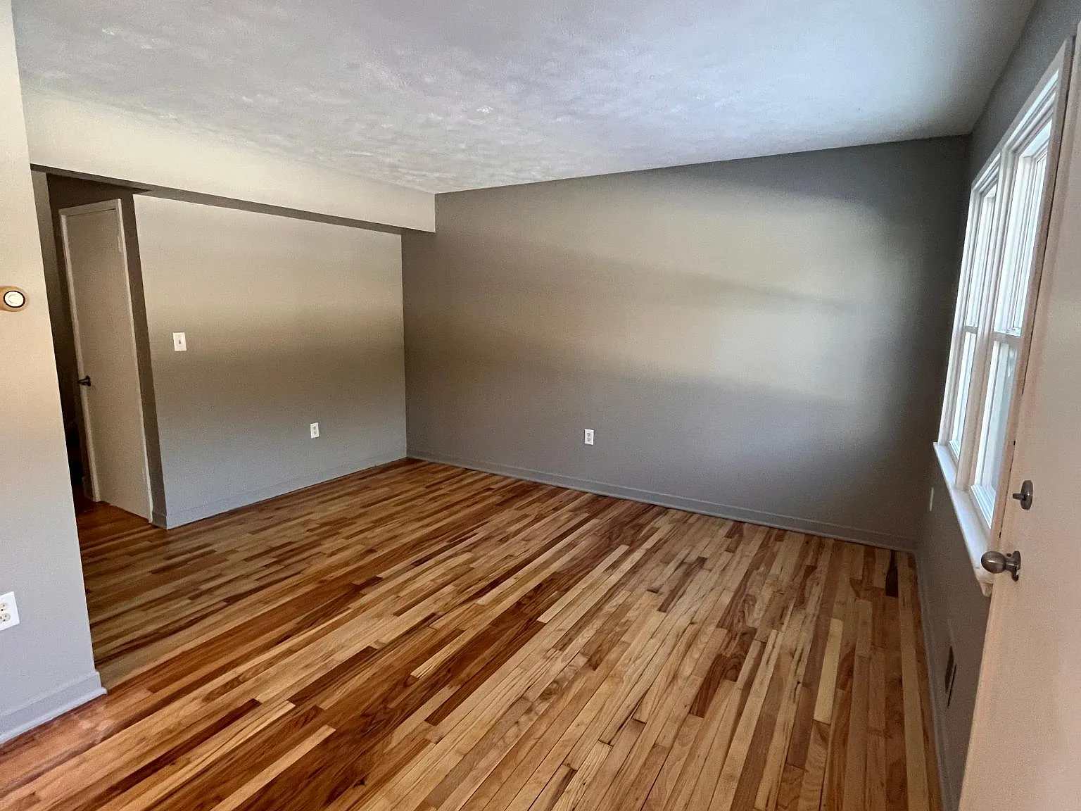 2 bed, 900 sqft, $895 — Photo 3