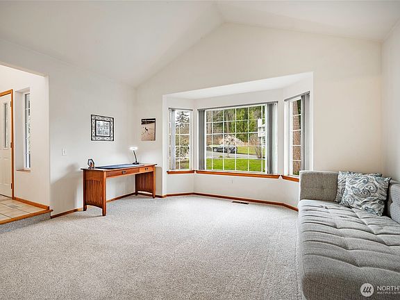 5th image of 1959 Rhododendron Way