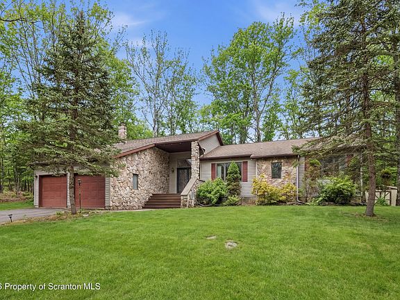 3rd image of 1197 Dewberry Dr