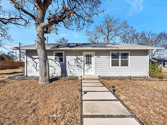 2nd image of 702 Cypress Lane