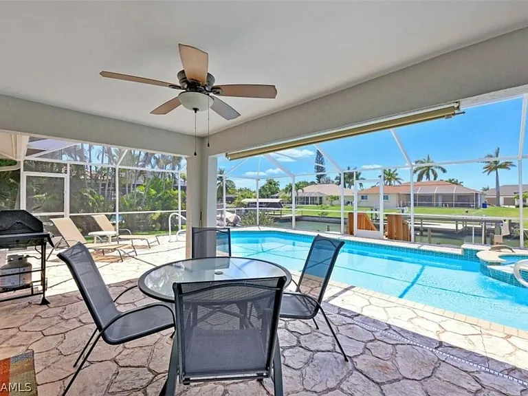 4022 SW 12th Pl — Photo 14