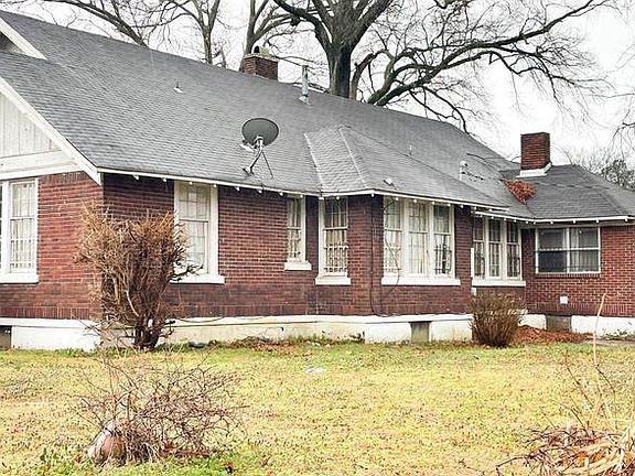 2nd image of 2404 Jackson Ave