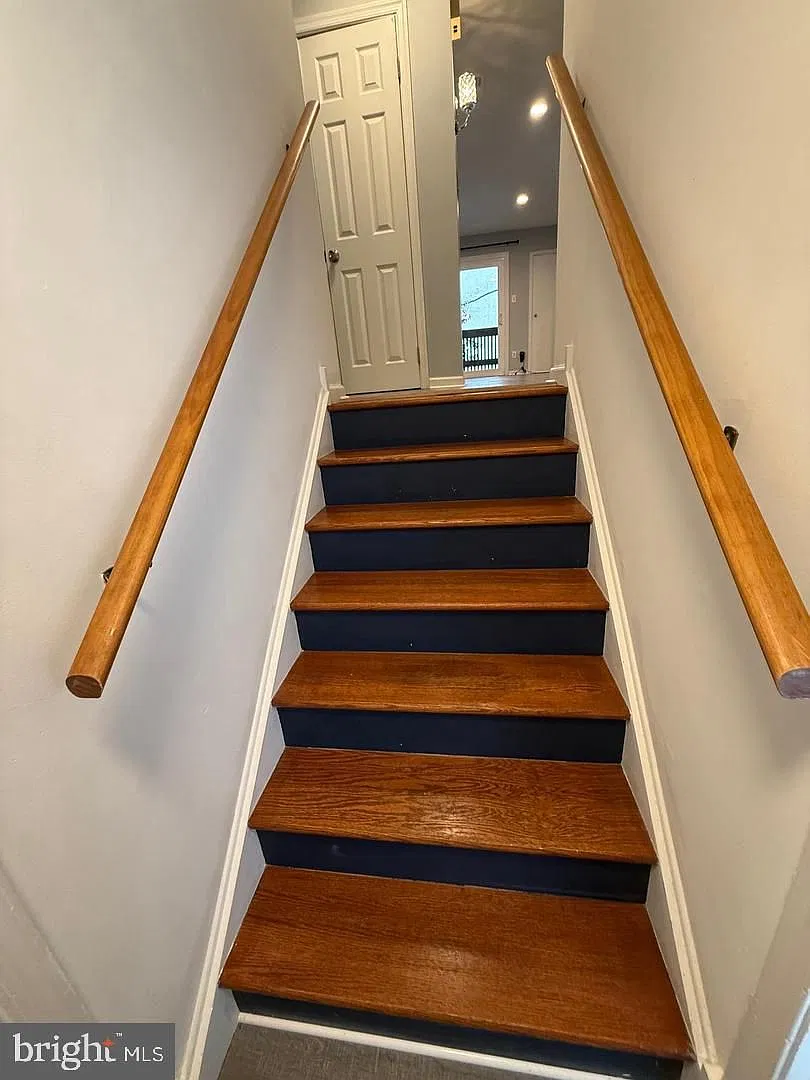 3 bed, 2.0 bath, 1500 sqft, $2,700 — Photo 3
