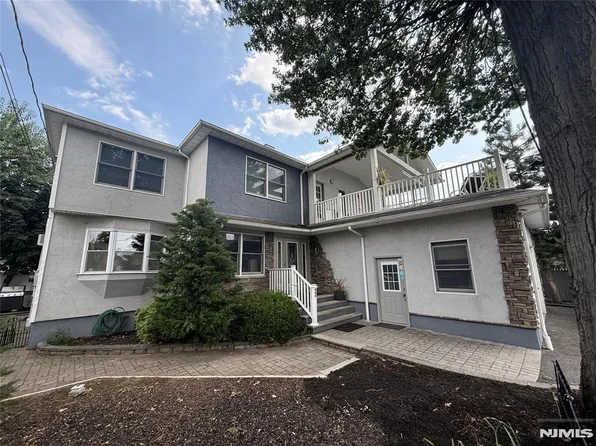 444 Riverside Ave, Lyndhurst, NJ 07071