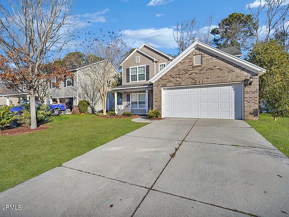 3rd image of 26 Cedar Creek Circle