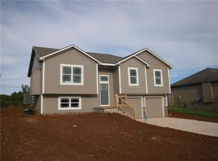 804 N Walnut St, Lone Jack, MO 64070