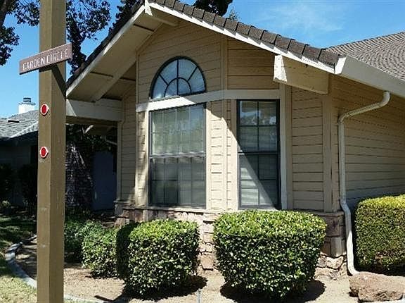 4th image of 182 Garden Circle Dr E