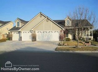 1773 N De Witt Ave, Clovis, CA 93619