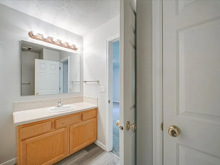 1875 W Nez Perce St — Photo 26