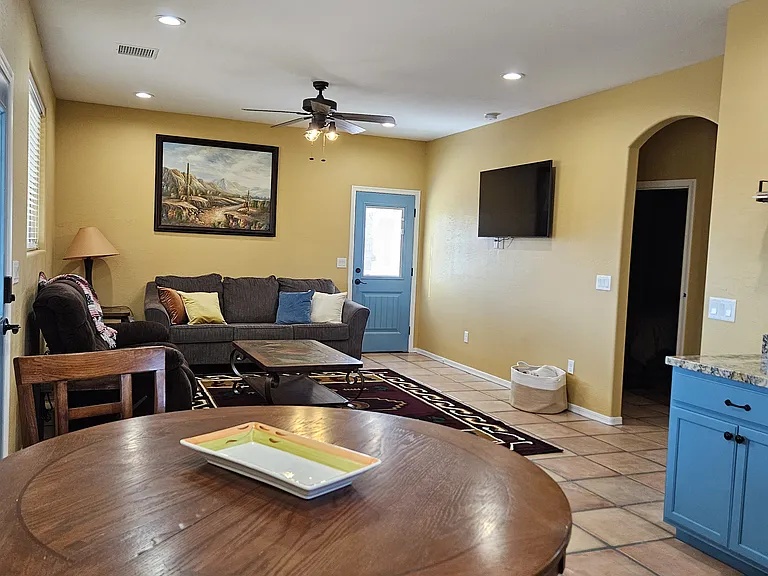 32324 N Apache Ave — Photo 4