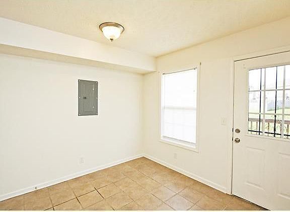 5th image of 2287 McCormick Ln APT G