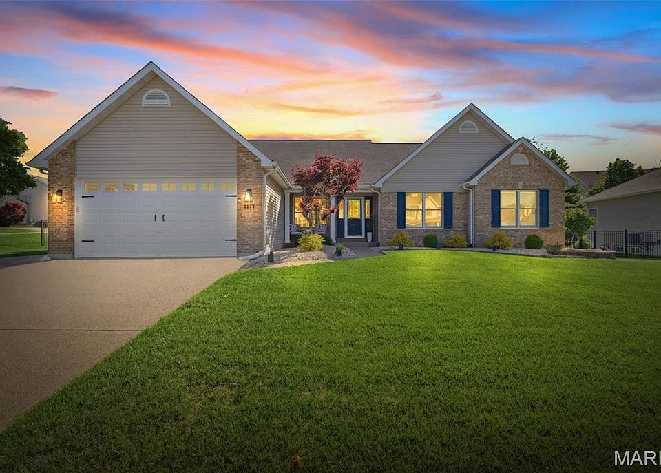 1st image of 2218 Quaint Cottage Dr
