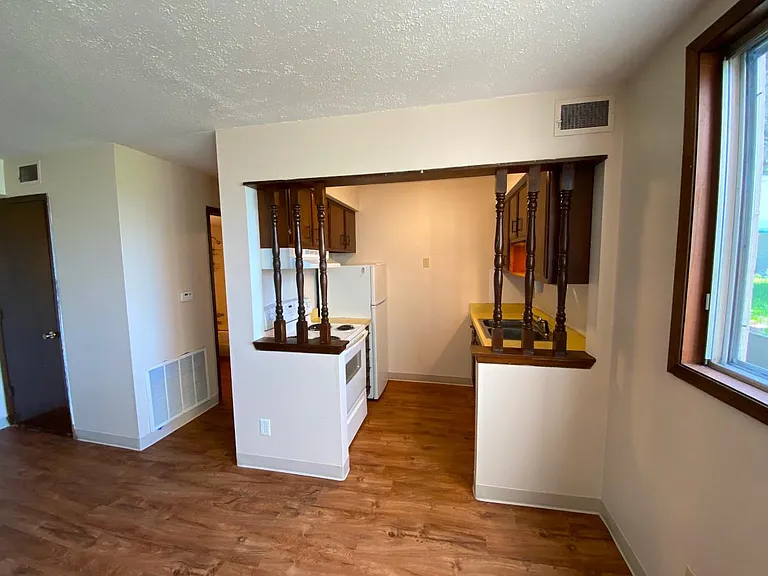 3306 Grand Ave #1 — Photo 2