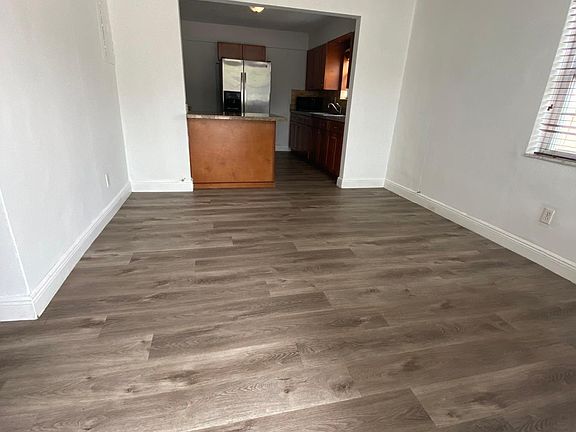 3rd image of 284 Northwest Blvd #1