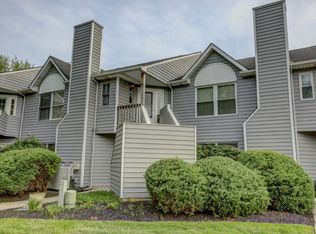 208 Fieldstream Dr, Newark, DE 19702