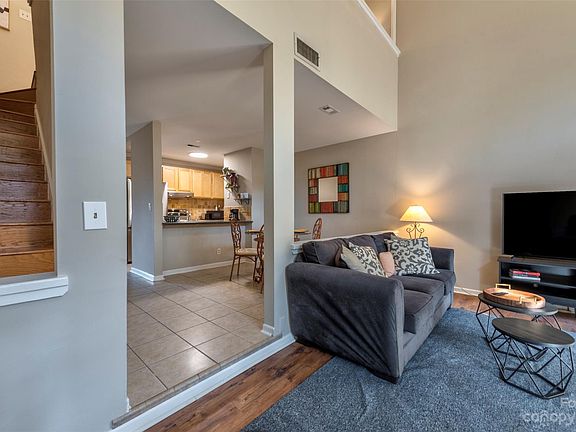 4th image of 8047 Charter Oak Ln