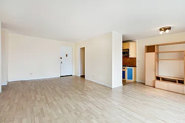 Sold by Thomas Lipovetsky, LREB