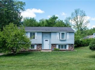 95 Phillips Ln, Mc Kees Rocks, PA 15136