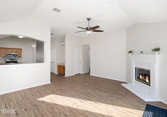 4th image of 8513R Prairie Dawn Dr