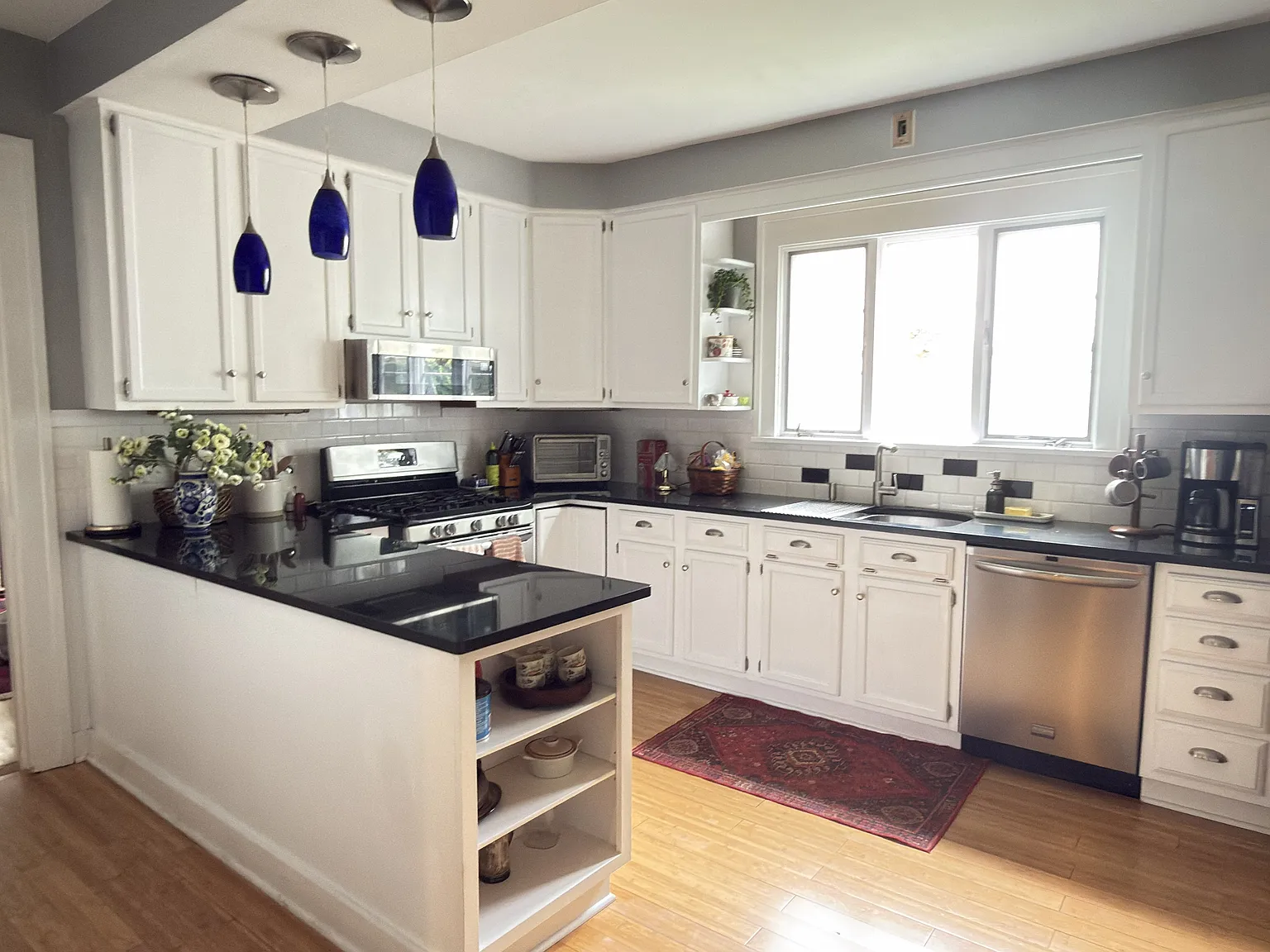 3 bed, 2000 sqft, $2,700 — Photo 4