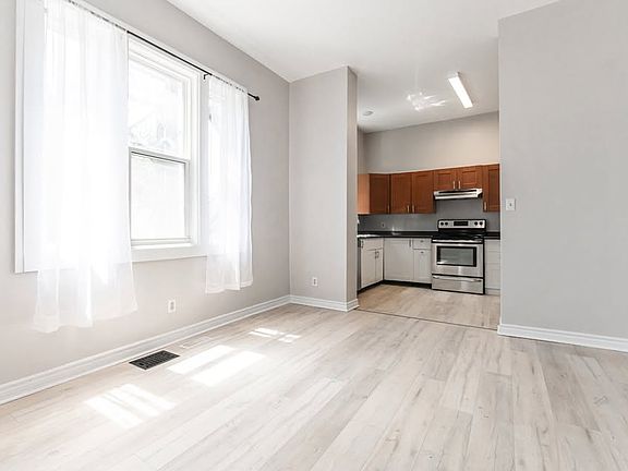 4th image of 146 Joseph St #1