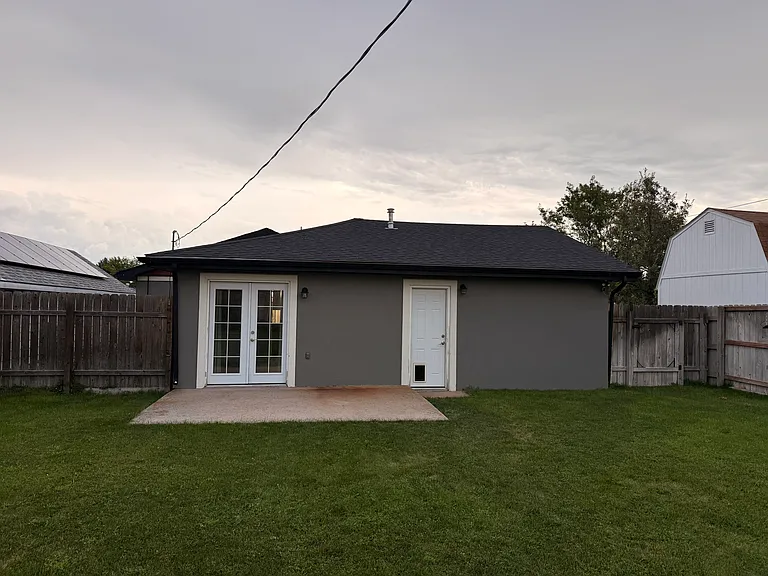 333 Elm Ave — Photo 2