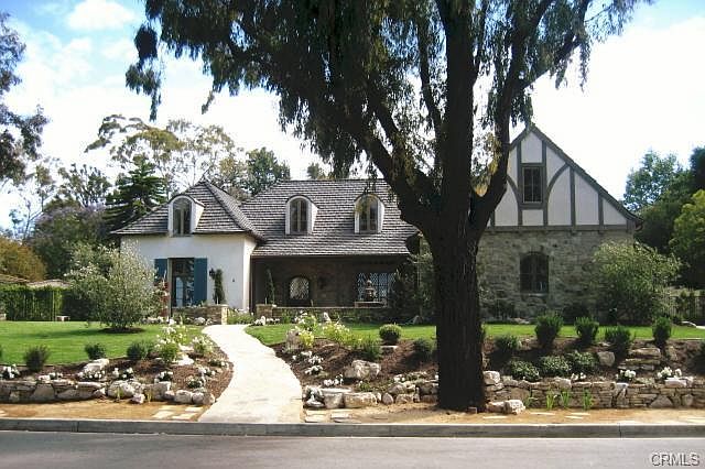 1st image of 4 Pleasant Hill Dr