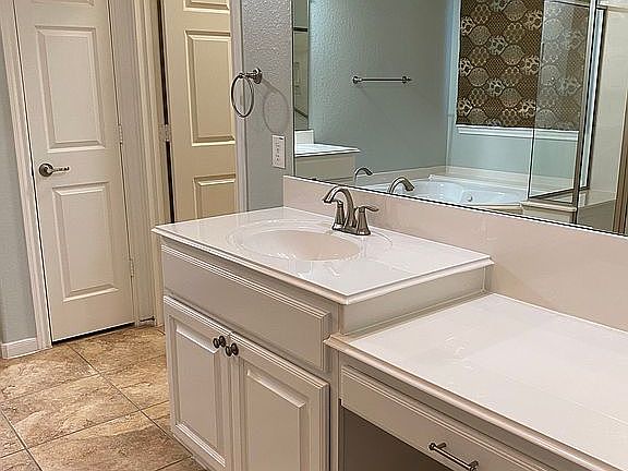 Master bathroom 