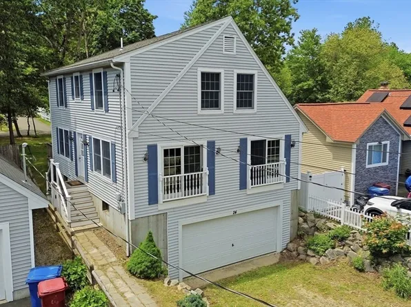 24 Bowers Ave, Tyngsboro, MA 01879