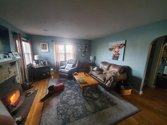 2nd image of 713 Ridge Blvd